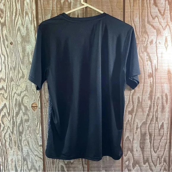 Black Polyester Work Out T-Shirt 💪🏼 - Picture 3 of 3